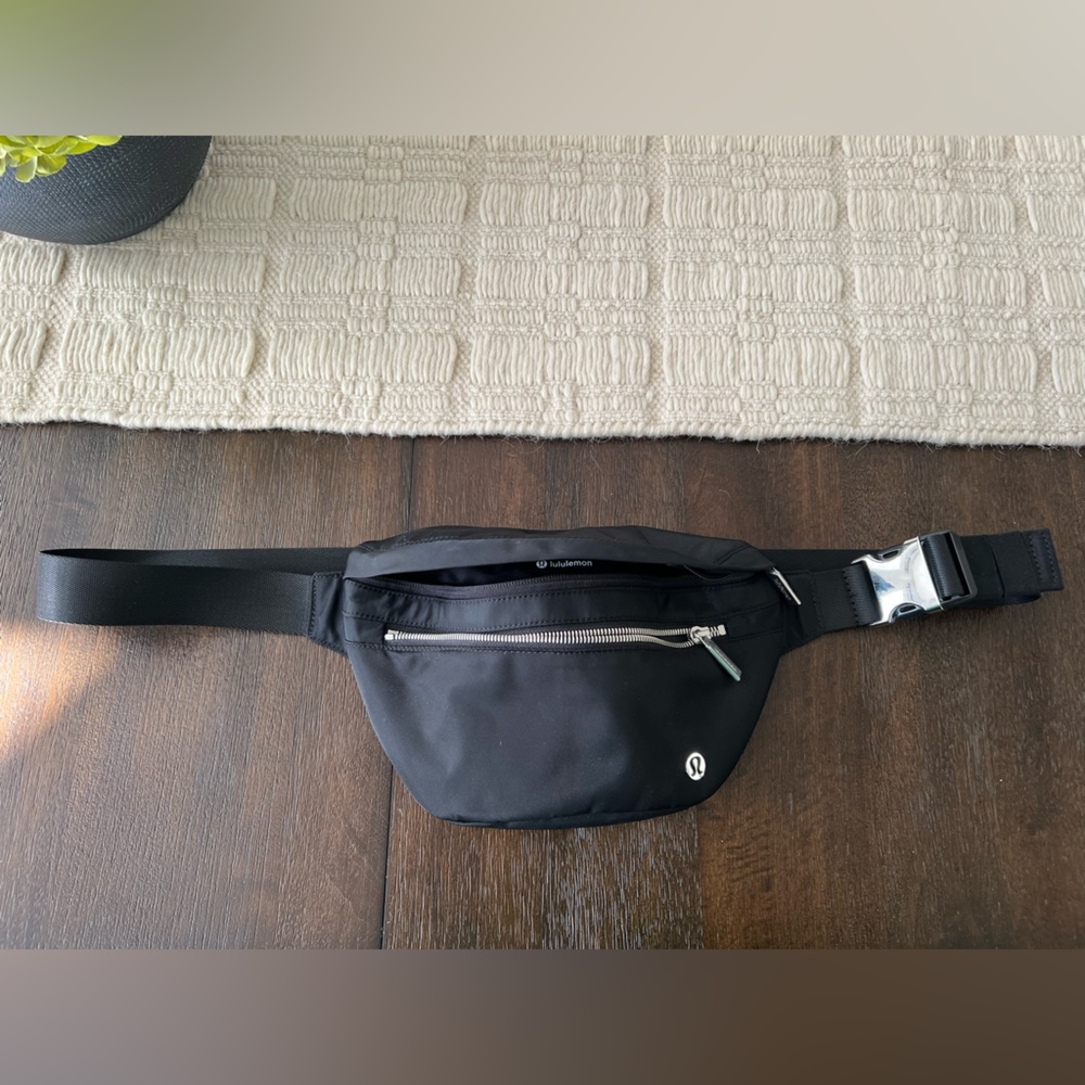 Lululemon large belt bag